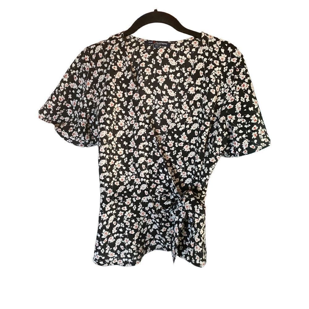 One clothing women’s black wrap top with white and red flowers /small